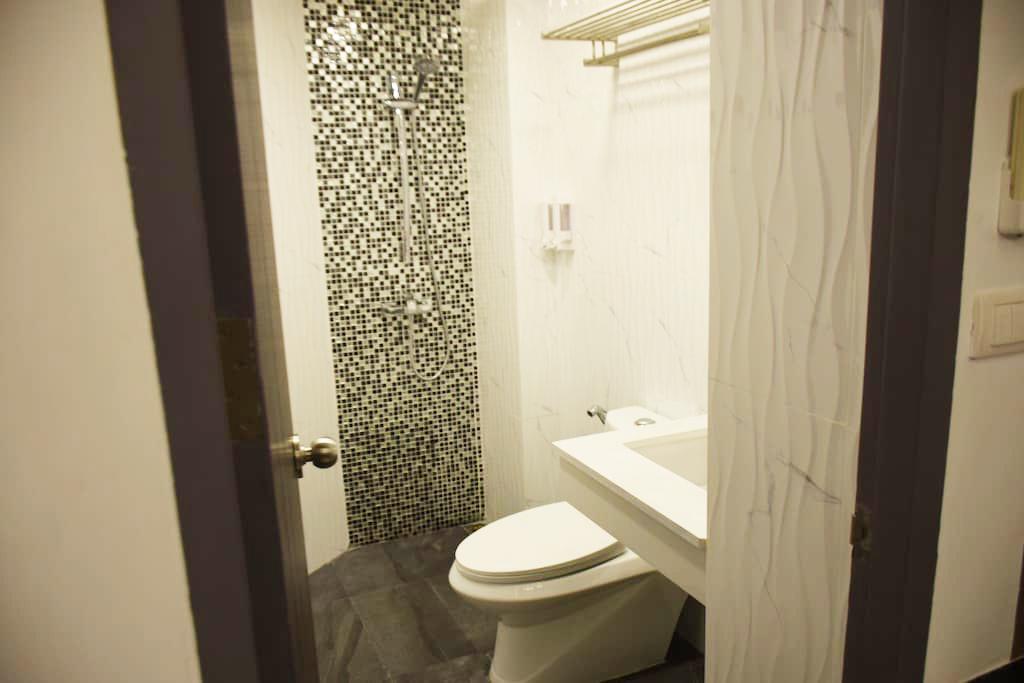 Family Suite Room Pratunam Бангкок Экстерьер фото