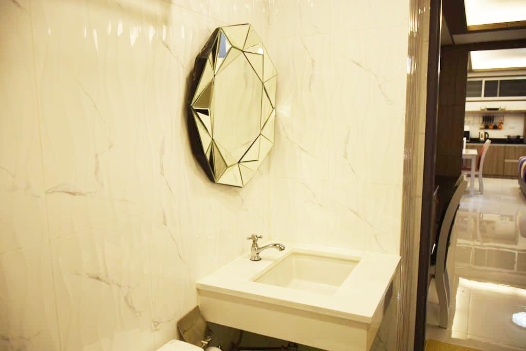 Family Suite Room Pratunam Бангкок Экстерьер фото